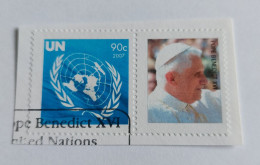 N° 1053        Emblème De L' ONU Avec Vignette  Du  Pape Benoît - Benedict XVI - Used Stamps