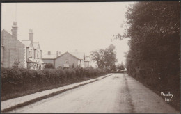 Woodley, Berkshire, C.1920s - RP Postcard - Sonstige & Ohne Zuordnung