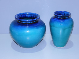 -2 VASES CERAMIQUE VINTAGE 1970 Signés DINIS PORTUGAL Dégradé De Vert & Bleu   E - Vases