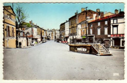 S38-041 Verdun Sur Garonne - Place Du Faubourg - Rue Sahuc - Verdun Sur Garonne