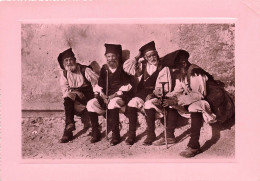 ITALIE - Dorgali -  Visions De La Sardaigne  - Les Personnes âgées Au Soleil - Carte Postale Ancienne - Nuoro