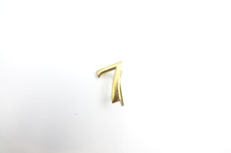 Militaria - INSIGNIA : Regiment Mark : 7 - Brass Number - Uniform - Andere & Zonder Classificatie