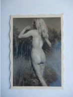 CPSM PHOTO Années 70 Non écrite - Sans Doute NATURISTE BLONDE DE L'ILE DU LEVANT Nudisme Nudiste - Sin Clasificación