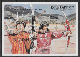 BHOUTAN  BF 107  * *  SURCHARGE NON DENTELE  Jo 1984   Tir A L Arc Hyang - Boogschieten