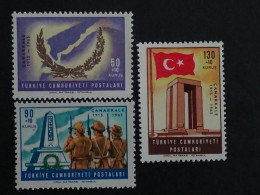 1965 TURQUIE Y&T N° 1724 à 1726 ** - 50e ANNIV. DE LA VICTOIRE DE CANAKKALE - Ungebraucht