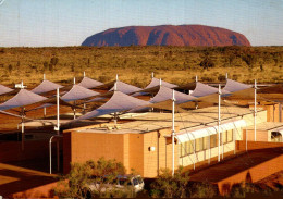 AUSTRALIE YULARA TOURIST RESORT BUILT IN THE CENTRALIAN DESERT NEAR THE BORDER OF ULURU NATIONAL PARK - Uluru & The Olgas