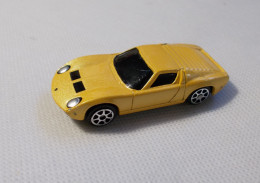 Voiture - 1966 Lamborghini Miura - Ech: 1/64 -  N° 12120 - Maisto - Jaune - 70 Mm - Maisto