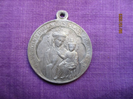 Medaglia Compagnia Della  Madona Della Consolata Carignano (aluminium) - Monarchia/ Nobiltà