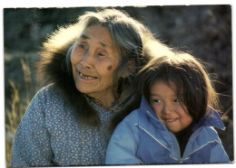 Alaska - Grand-mère Et Petit-enfant à Kiana - Catskills