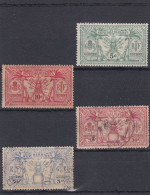 Timbres Nelle Hébrides 27**  28*  84*-1dent  95* - Used Stamps