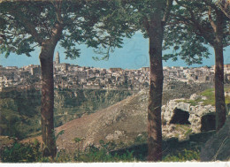 CARTOLINA  MATERA,BASILICATA-PANORAMA-GROTTE-STORIA,MEMORIA,CULTURA,RELIGIONE,IMPERO ROMANO,BELLA ITALIA,VIAGGIATA 1965 - Matera