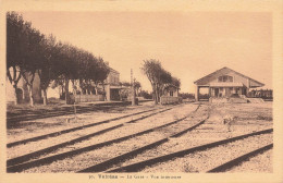 Valréas * La Gare Du Village * Vue Intérieure * Ligne Chemin De Fer - Valreas