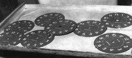 Luminous Clockface Dials Hand-painted Using Radium Paint Luminous Processes Ottawa Radium Dial Co. USA (Photo) - Voorwerpen