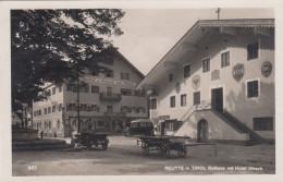 D6528) REUTTE In  TIROL - Rathaus Mit HOTEL HIRSCH U. Altem BUS U. AUTO TOP Foto AK 1934 - Reutte