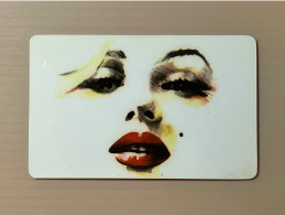 Mint USA UNITED STATES America Prepaid Telecard Phonecard, Marilyn Monroe - Red Lips / Face (1000EX), Set Of 1 Mint Card - Colecciones