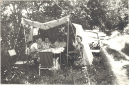 TB Photo Famille , Pique-nique En Camping, Automobile - Auto's