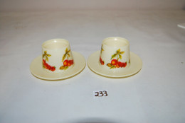 C233 2 Anciens Coquetiers En Plastique - 1960 1970 - Egg Cups