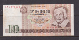 EAST GERMANY -  1971 10 Mark Circulated  Banknote - 5 Mark