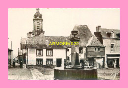 CPSM CHATEAUNEUF DU FAOU  Place De La Pompe - Châteauneuf-du-Faou