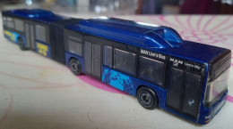 MAJORETTE: Double Bus MAN WORLD TRAVEL 1/110 - LKW, Busse, Baufahrzeuge