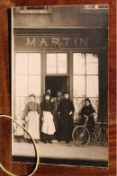 Carte Photo 1910's Café Martin Bistrot Famille Fille Avec Son Vélo Tirage Vintage Print - Métiers