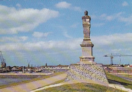 AK 175290 NETHERLANDS - Harlingen - De Stenen Man Op De Zeedijk - Harlingen