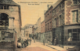 La Chataigneraie * Quartier Central , Rue Des Halles * Mercerie GAULTIER * Cpa Toilée Colorisée - La Chataigneraie