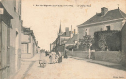 St Aignan Sur Roé * La Grande Rue Du Village * Villageois - Saint Aignan Sur Rö