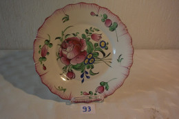 C93 Ancienne Assiette Au Décor Floral Fleurs - Other & Unclassified