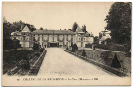 Château De La Malmaison - La Cour D'Honneur - Chateau De La Malmaison