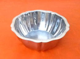 Années 1970  Saladier Polylobe L.R (Letang Remy) Inox 18/10  Made In France - Dishes