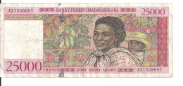 MADAGASCAR 25000 FRANCS ND1998 VF P 82 - Madagaskar