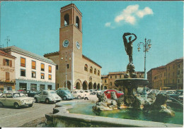 Fano (Pesaro) Piazza XX Settembre, Fontana Della Fortuna, XX September Square, Fortuna Fountain, Auto D'Epoca, Old Cars - Fano