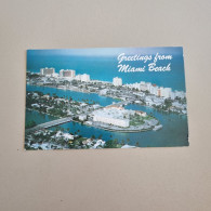 Uncirculated Postcard - FLORIDA - MIAMI BEACH - GREETINGS - Miami Beach