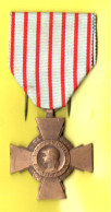 MILITARIA . RÉPUBLIQUE FRANCAISE . CROIX DU COMBATTANT - Réf. N°139M - - France