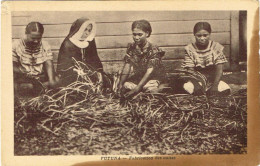 Wallis Futuna Carte Postale Ed Soeur Missionnaires Societe Marie Fabrication Nattes Religieuse Femme Wallisienne Tachee - Briefe U. Dokumente