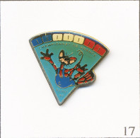 Pin's Sport - Parachutisme / Championnat De France à Pujaut (30) 1992. Estampillé BG Dis. Epoxy. T708-17 - Parachutisme