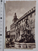 I122713 Cartolina - Bologna - Palazzo Comunale E Nettuno - VG 1952 - Bologna