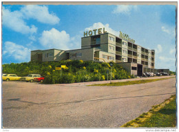 4cp054 : Hotel MOLLIANO - PROMENADE -  BRESKENS ( Nederland)  UNIEK UITZICHT OP ZEE.. Auto's Op De Parkings.. - Breskens