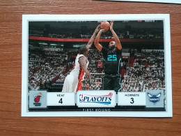 ST 44 - NBA Basketball 2016-2017, Sticker, Autocollant, PANINI, No 410 Heat Vs. Hornets - Books