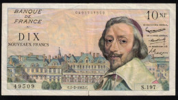FRANCE -10 Nouveaux Francs RICHELIEU - 1.2.1962 - F : 57/17 - TTB 1 Déchirure  - Série F.153 - N° De Billet : 86917 - 10 NF 1959-1963 ''Richelieu''