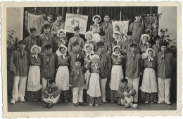 - 3399 - AUTRE EGLISE  (Ramillies Et Environs )  Societe Folkloriqure Les Blouws Saurots ( Photo Carte ) !! - Ramillies