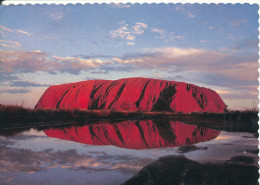 Australia Postcard Sent To Denmark 10-10-1988 (Ayers Rock Sunset Reflected In A Pool Of Water) - Alice Springs