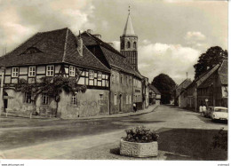 CALAU ( Niederlausitz) Kirchstrasse Rue De L'Eglise En 1974 VOIR ZOOM Auto Wartburg 311 Photo Bild Und Heimat ( Darr) - Butzow