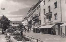 D8776) LIENZ - Osttirol - HAUPTPLATZ U. Geschäft GÖÖ & ZECHNER Mit Altem Fahrrad U. Hotel POST - Lienz