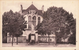 Challans * Place De L'hôtel De Ville - Challans