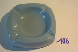C106 Ancien Cendrier Bleu SANIBEL - Porcelain