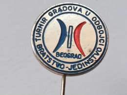 BADGE Z-95-1 - VOLLEYBALL, VOLLEY-BALL BELGRADE, SERBIA, TOURNOI DE YOUGOSLAVIE, TOURNAMENT - Volleyball