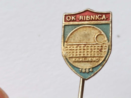 BADGE Z-95-1 - VOLLEYBALL, VOLLEY-BALL CLUB RIBNICA, KRALJEVO, SERBIA - Volleyball