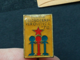 BADGE Z-71-1 - CHESS ECHECS SCHACH AJEDREZ SAKK SAH, VIROVITICA 1978, CROATIA, Tournament, Tournoi - Jeux